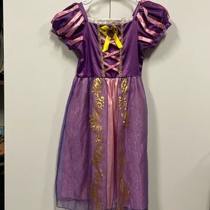 New princess dress by Nelibeauty.  Size 6-7.  Cute siblings Halloween costume